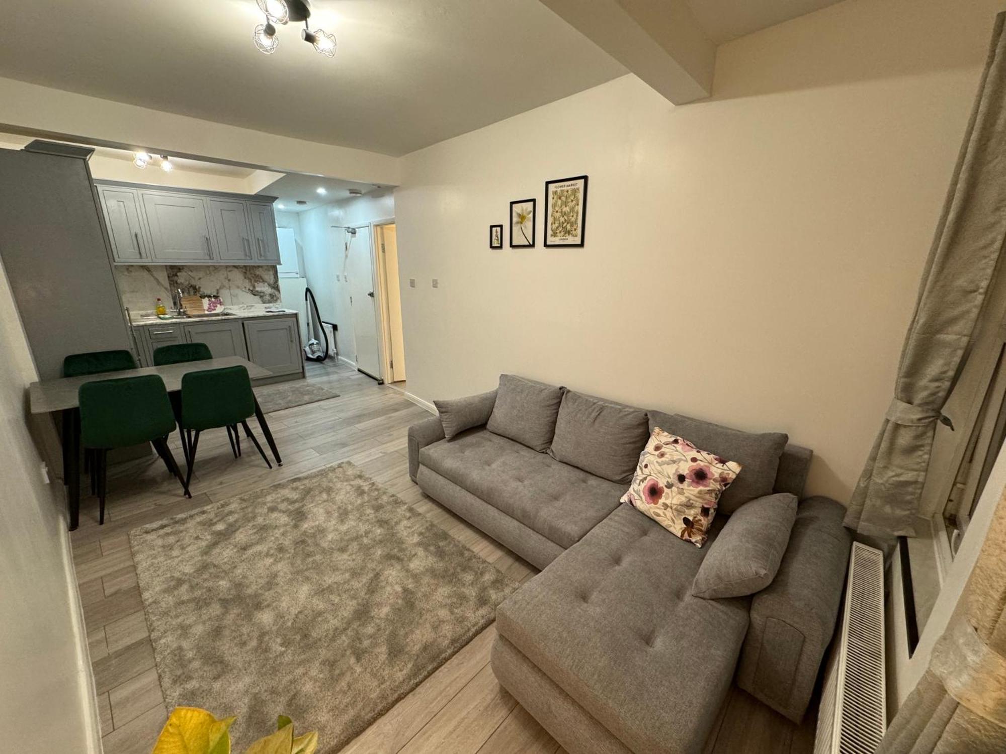 Appartement Seven Sisters Hideaway à Londres Extérieur photo